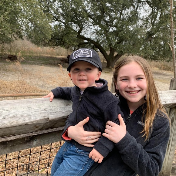 Meet your Posher, Danielle - Picture 1 of 1